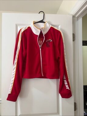 NBA Miami Heat Fashion Nova 1x Red cropped sports Track Jacket BNWT